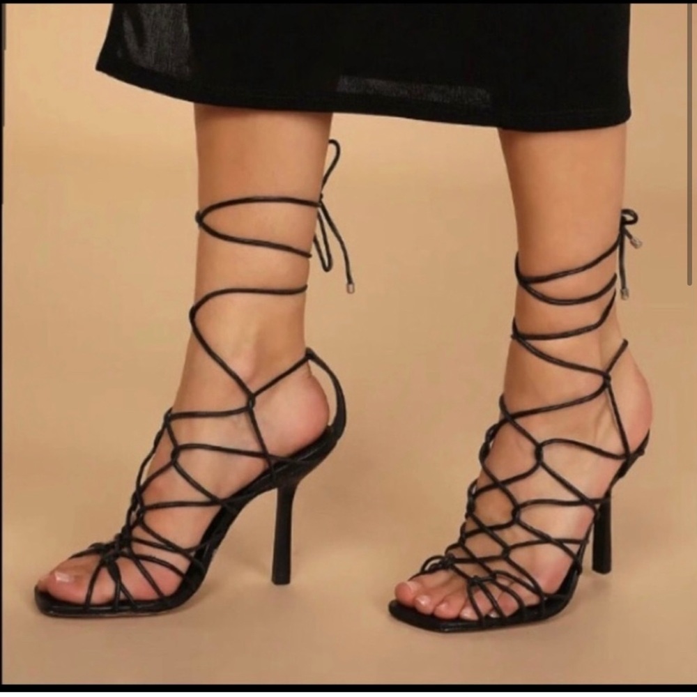 Schutz Heyde Leather Sandal/size 8/brand new, never worn